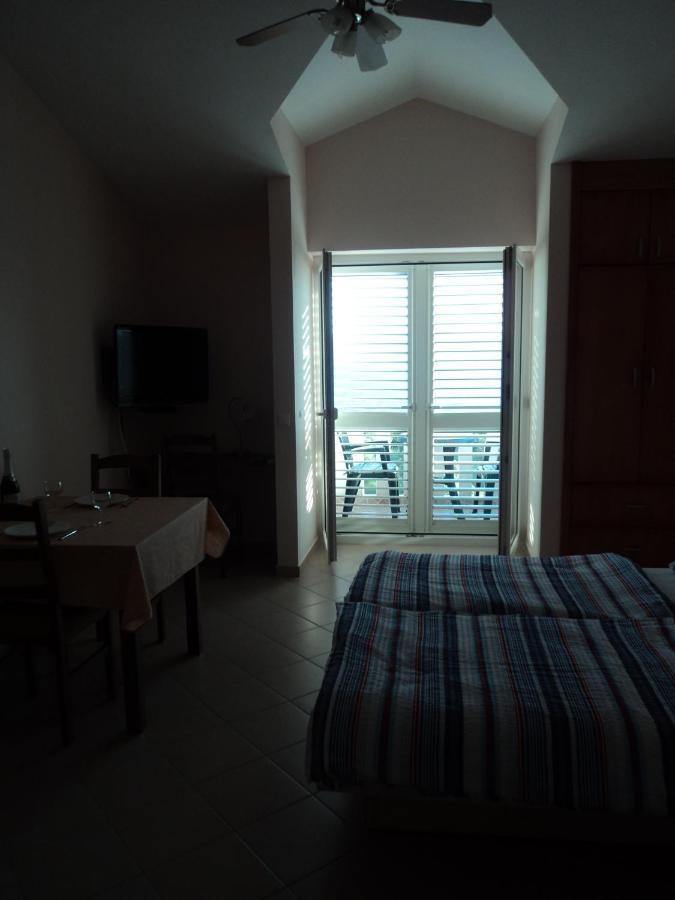 Apartments Delfini Sveti Filip i Jakov Zewnętrze zdjęcie