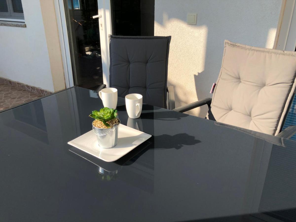 Apartments Delfini Sveti Filip i Jakov Zewnętrze zdjęcie